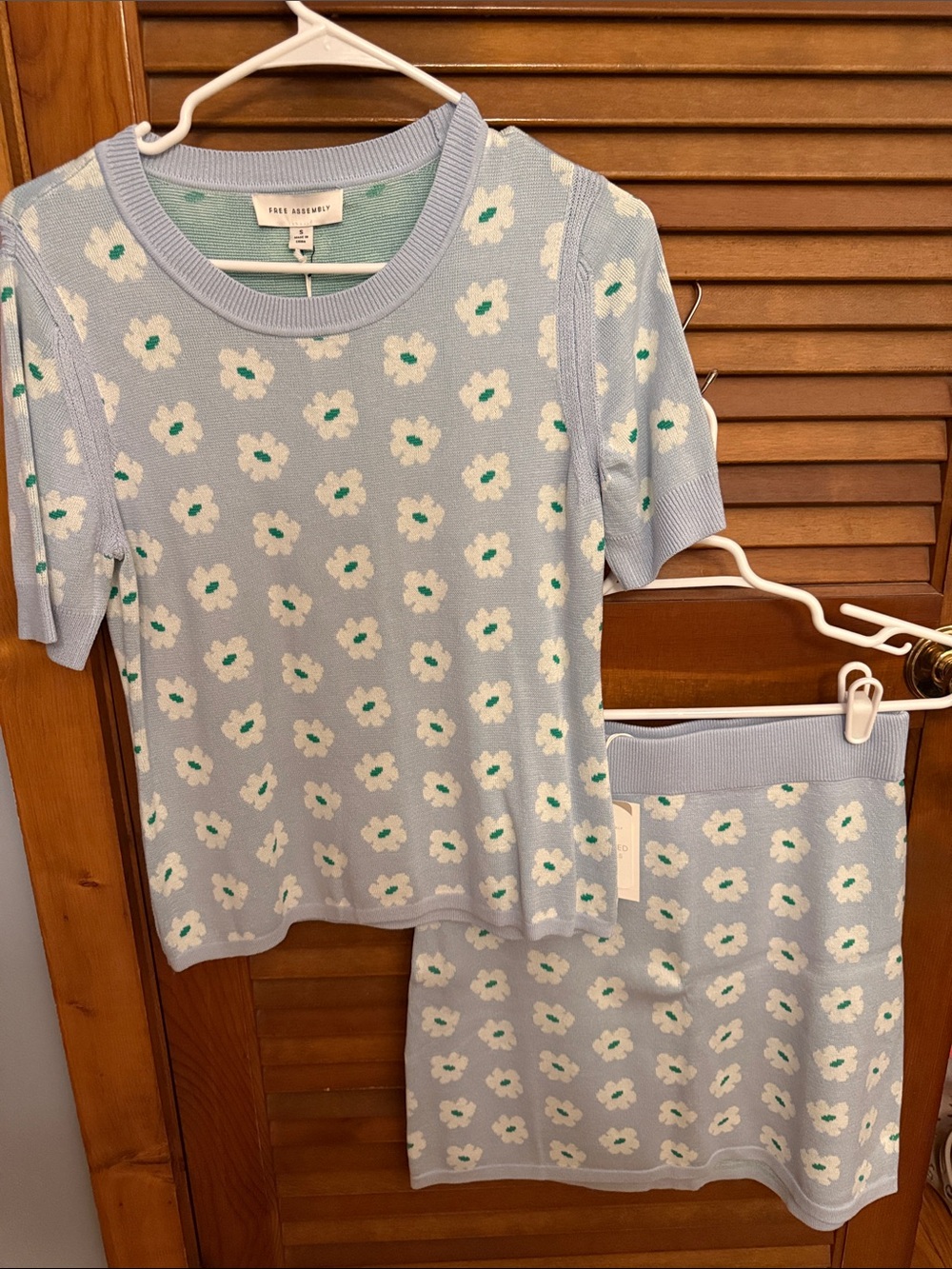 NWT Free Assembly Light Blue Floral Knit Skirt Set